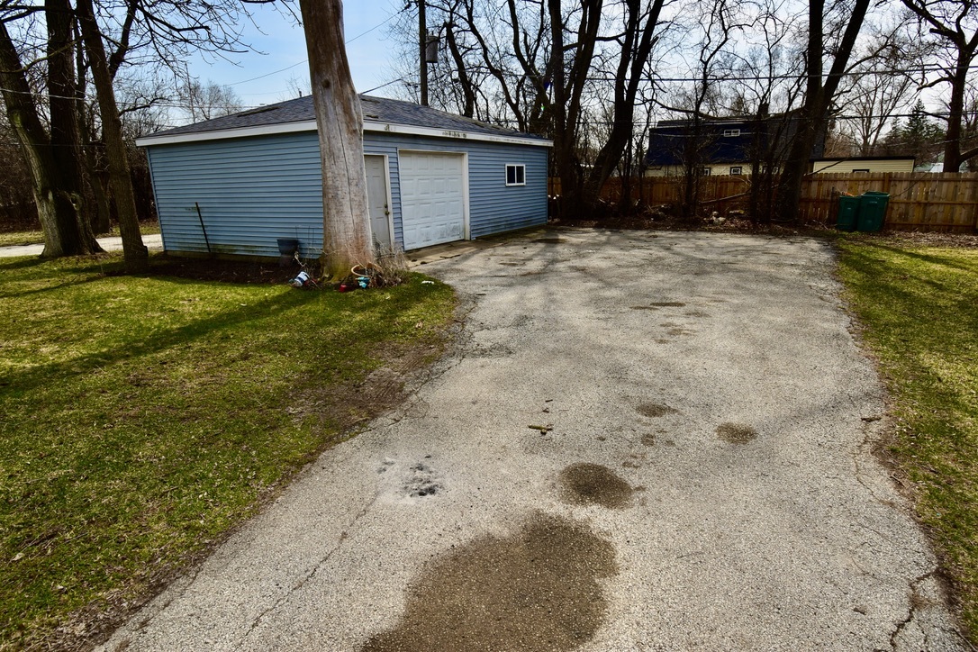 3855 Grand Avenue, Gurnee, IL 60031
