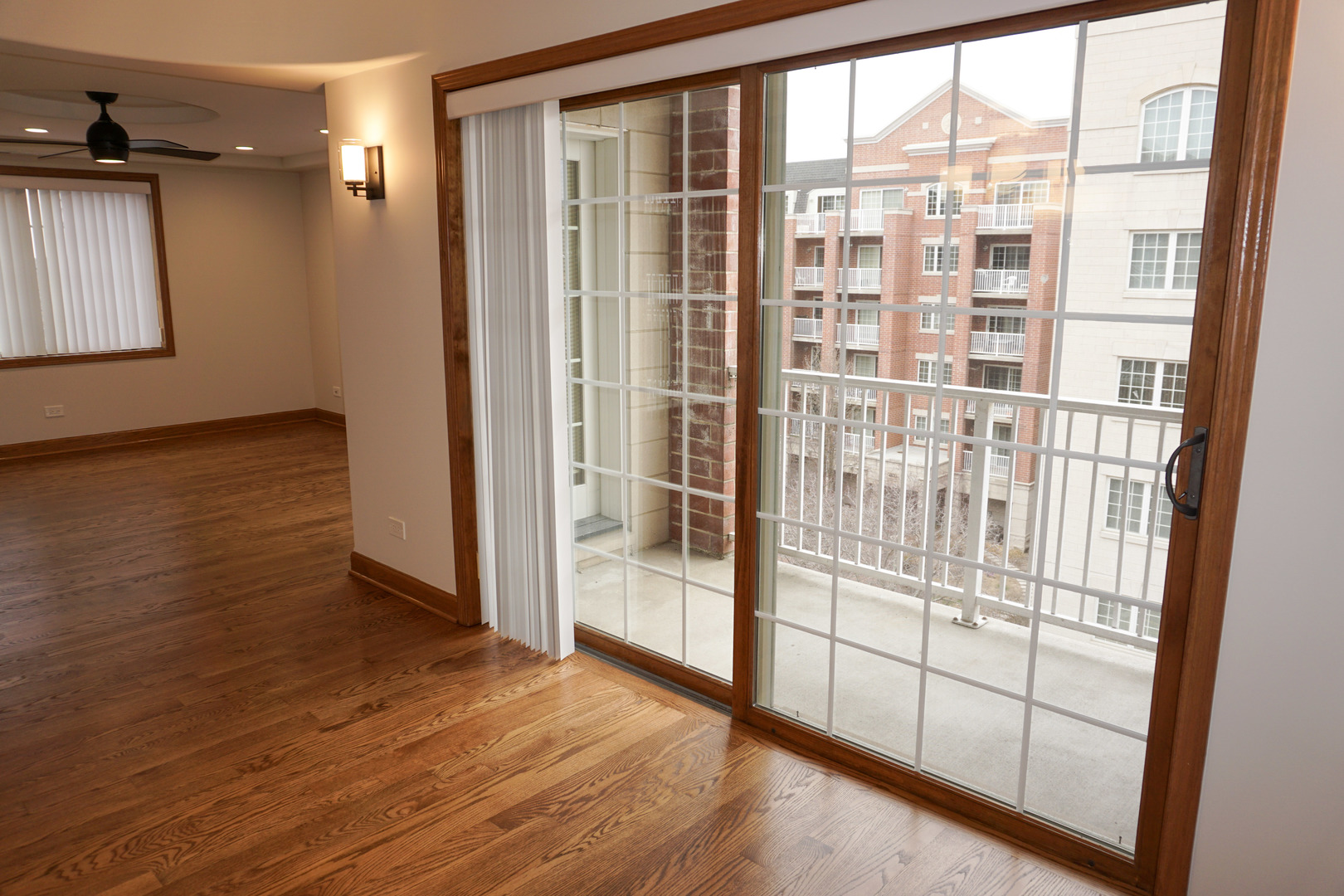 4811 N OLCOTT Avenue #516, Harwood Heights, IL 60706