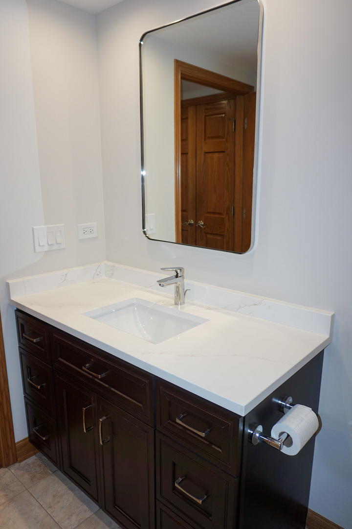 4811 N OLCOTT Avenue #516, Harwood Heights, IL 60706