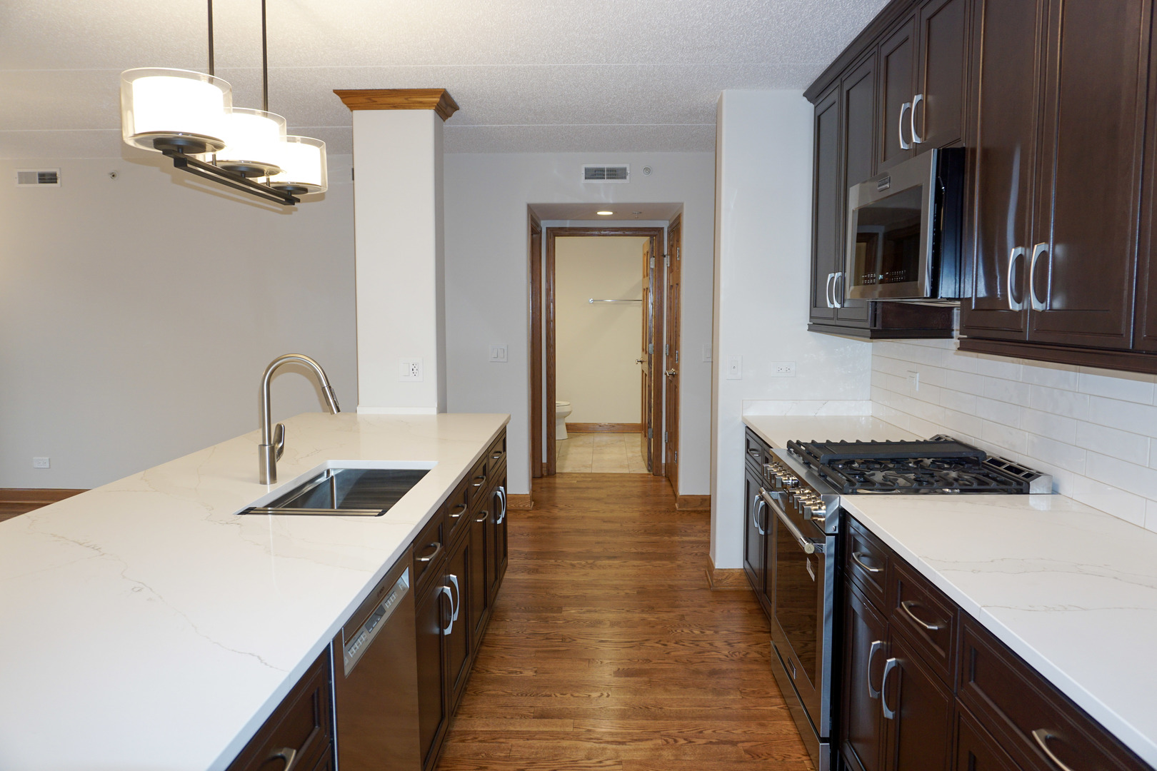 4811 N OLCOTT Avenue #516, Harwood Heights, IL 60706