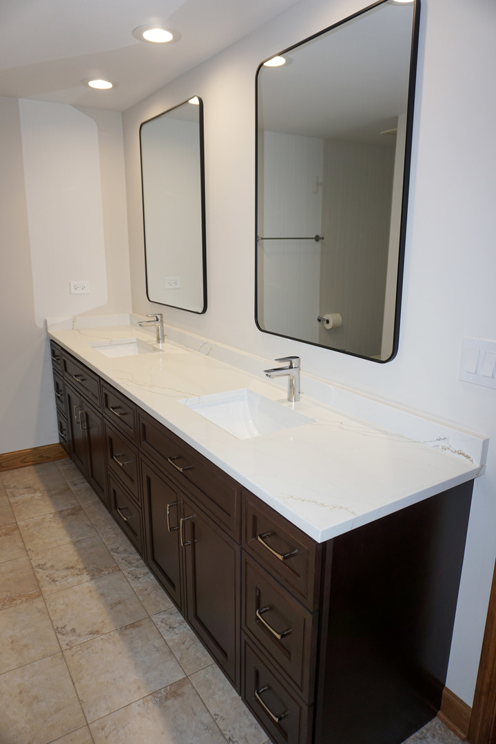 4811 N OLCOTT Avenue #516, Harwood Heights, IL 60706