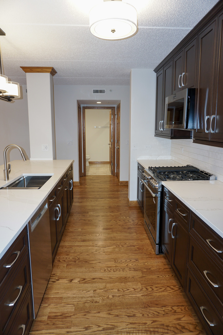 4811 N OLCOTT Avenue #516, Harwood Heights, IL 60706