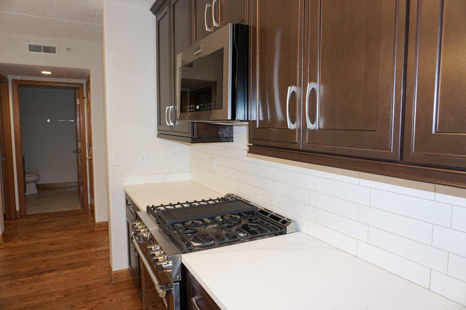 4811 N OLCOTT Avenue #516, Harwood Heights, IL 60706