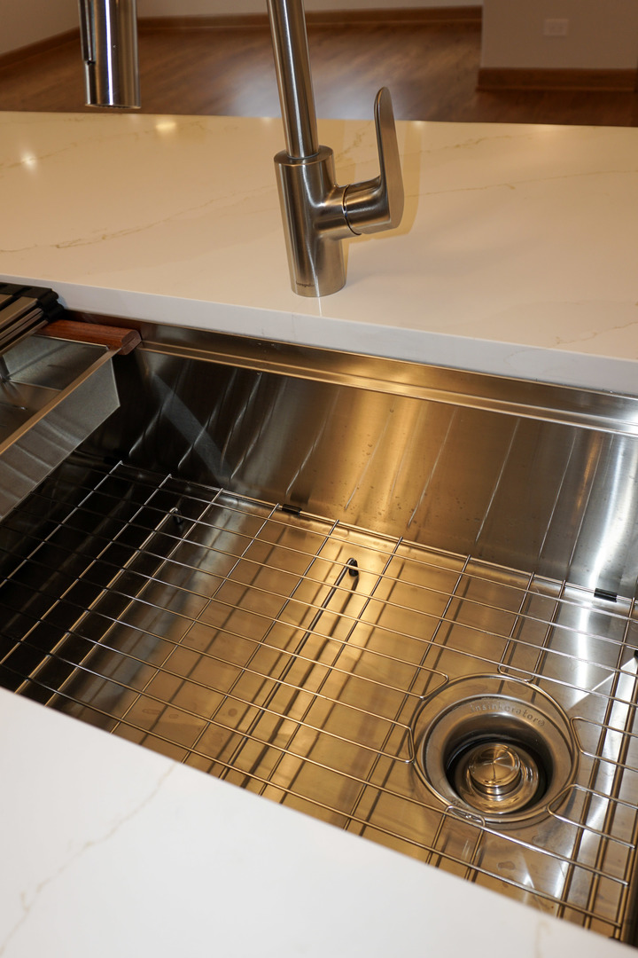 4811 N OLCOTT Avenue #516, Harwood Heights, IL 60706