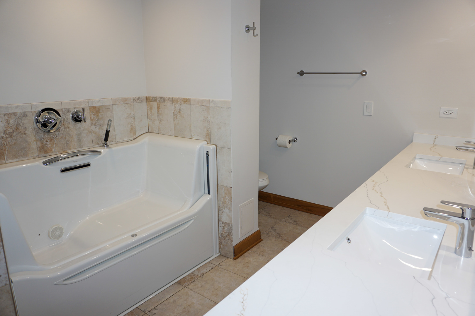 4811 N OLCOTT Avenue #516, Harwood Heights, IL 60706