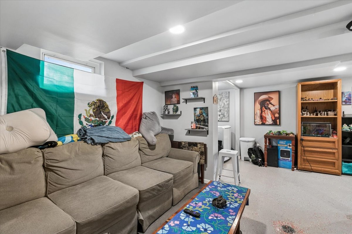 2217 Honore Avenue, North Chicago, IL 60064