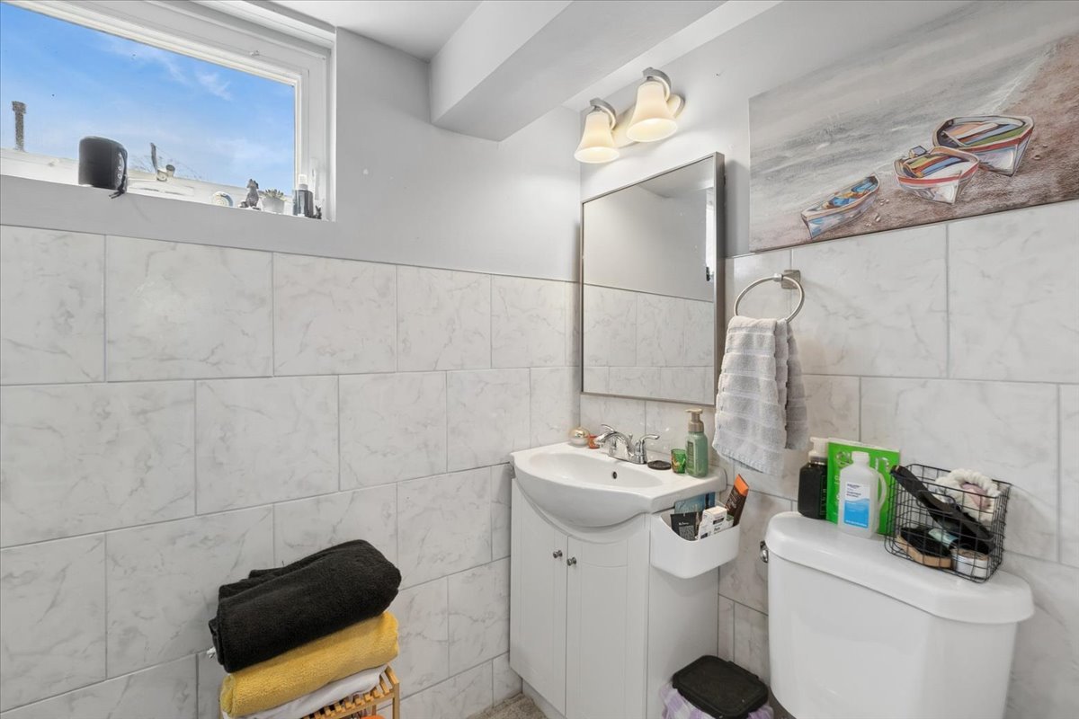 2217 Honore Avenue, North Chicago, IL 60064