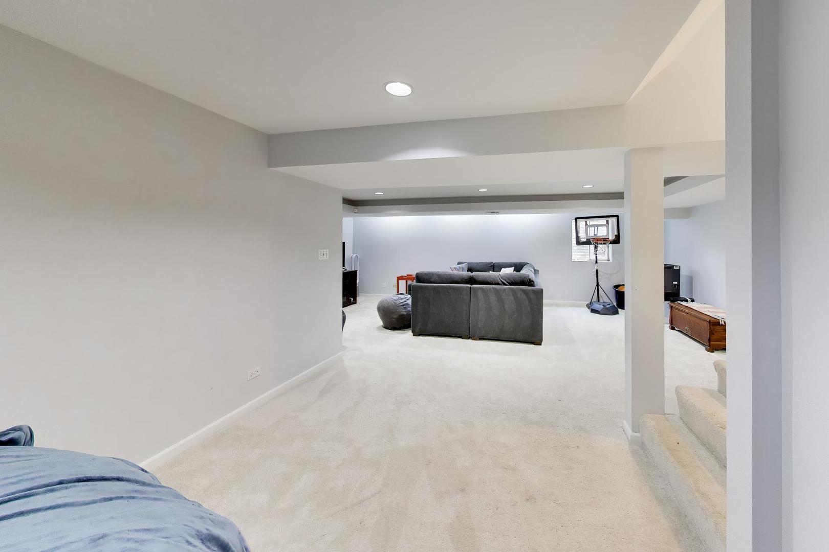 5405 Silentbrook Lane, Rolling Meadows, IL 60008