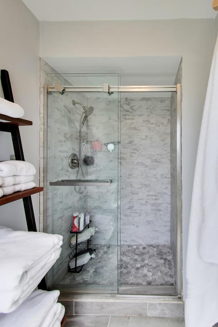 5405 Silentbrook Lane, Rolling Meadows, IL 60008