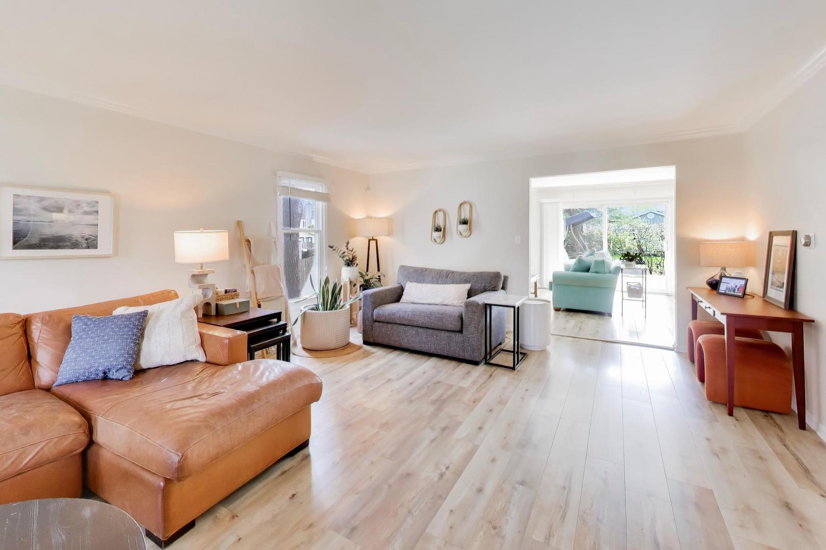 5405 Silentbrook Lane, Rolling Meadows, IL 60008