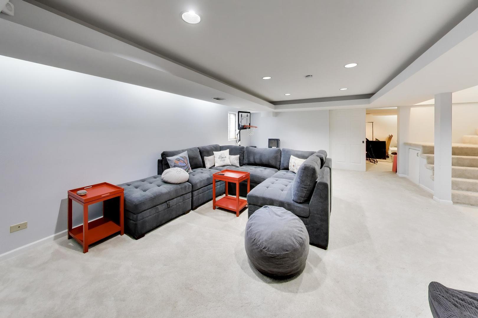 5405 Silentbrook Lane, Rolling Meadows, IL 60008