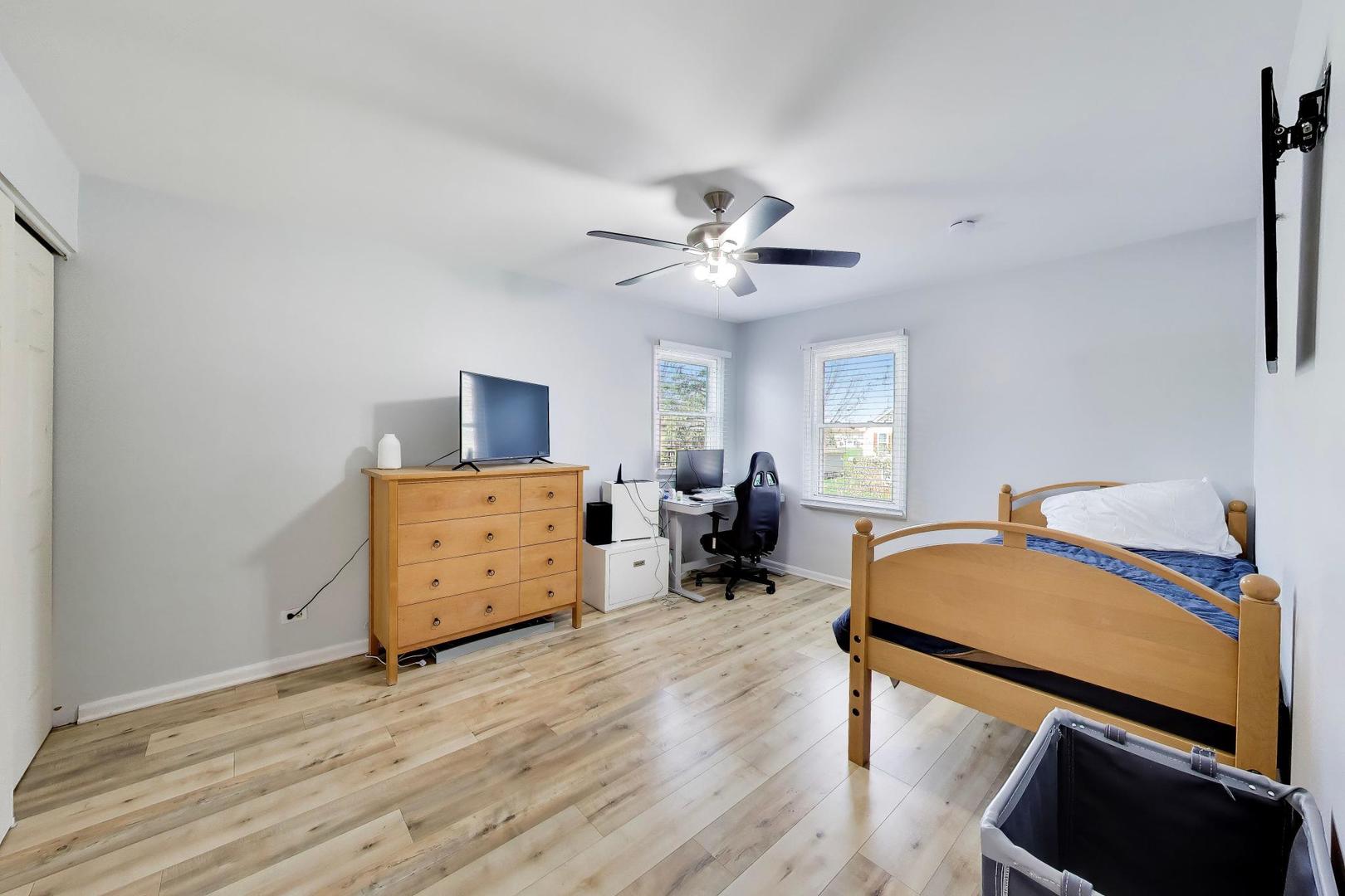 5405 Silentbrook Lane, Rolling Meadows, IL 60008