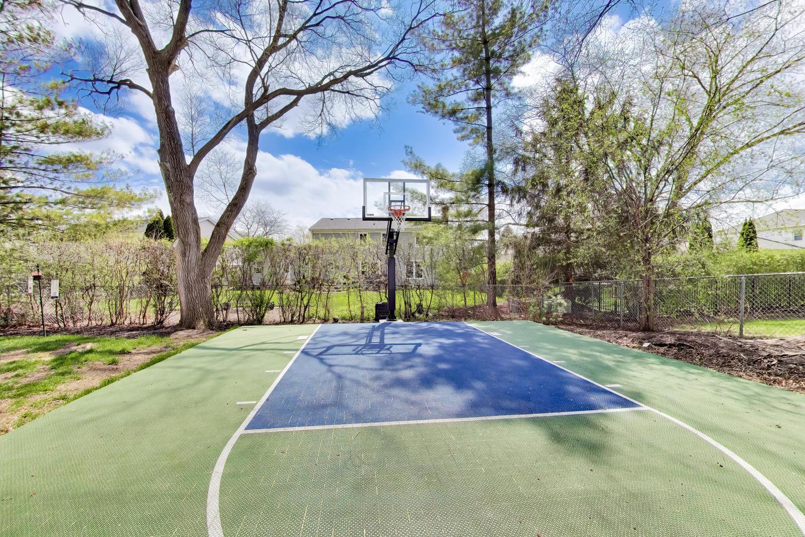 5405 Silentbrook Lane, Rolling Meadows, IL 60008