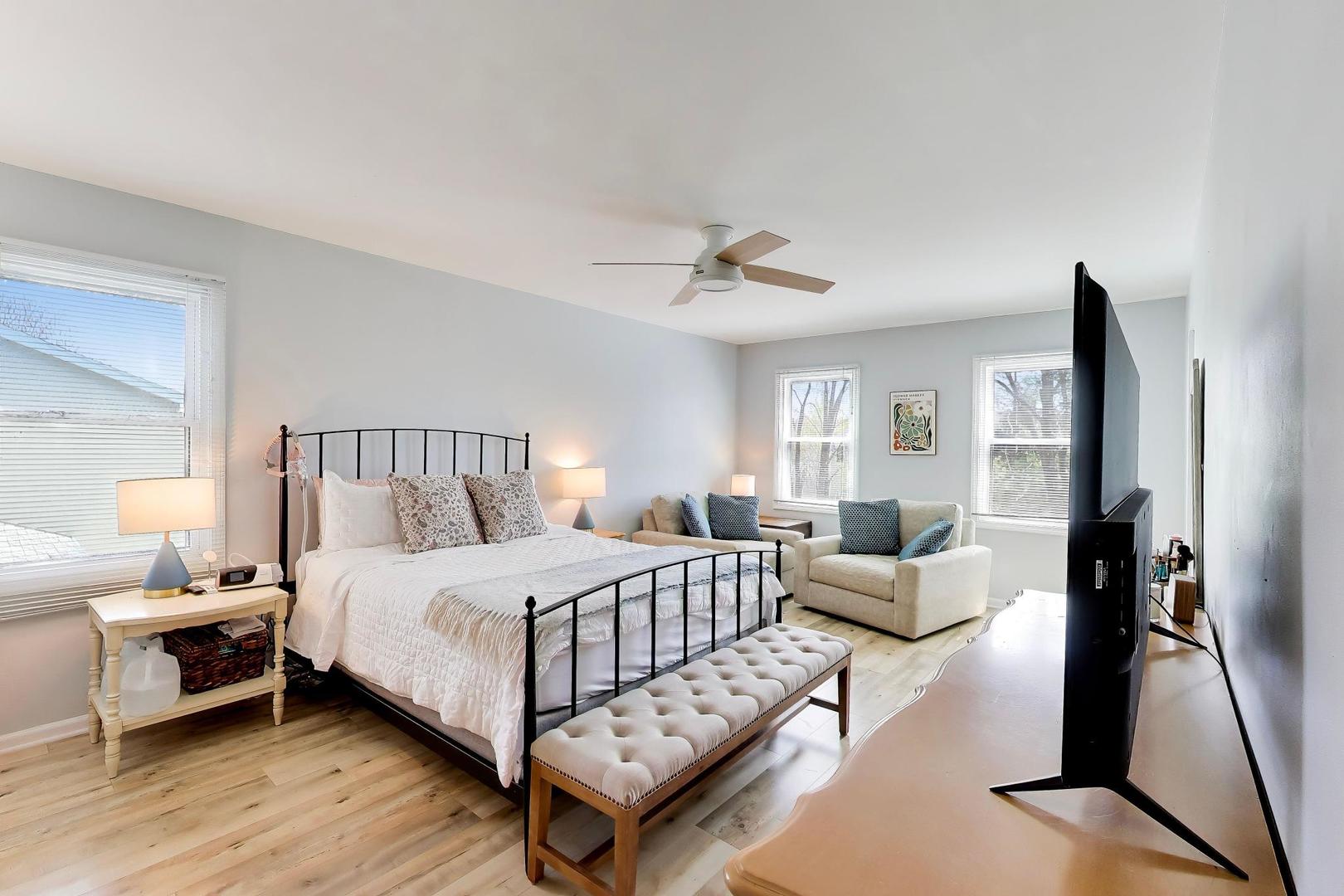 5405 Silentbrook Lane, Rolling Meadows, IL 60008