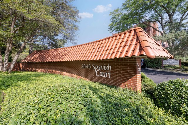 2046 Saint Johns Avenue #3E, Highland Park, IL 60035