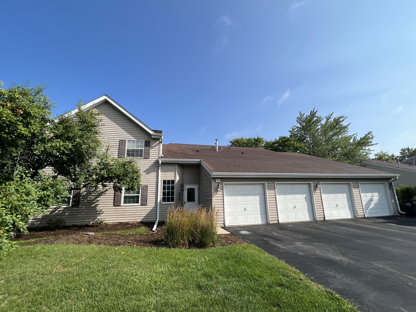 546 E Shag Bark Lane #C, Streamwood, IL 60107