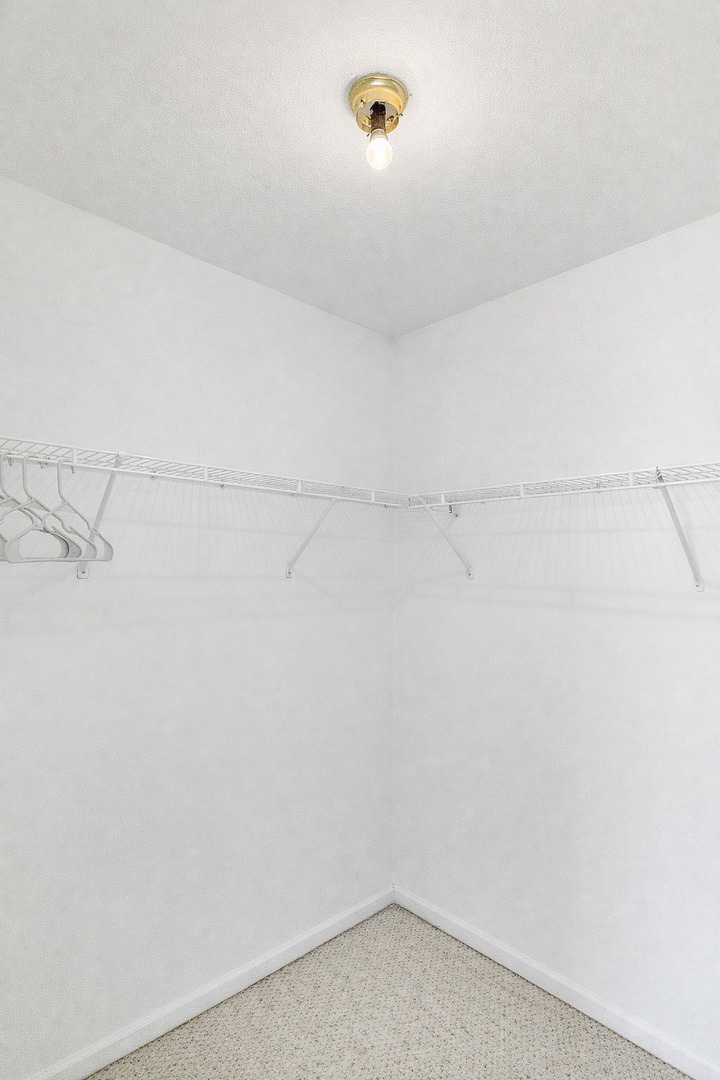 1650 Orchard Court, West Chicago, IL 60185