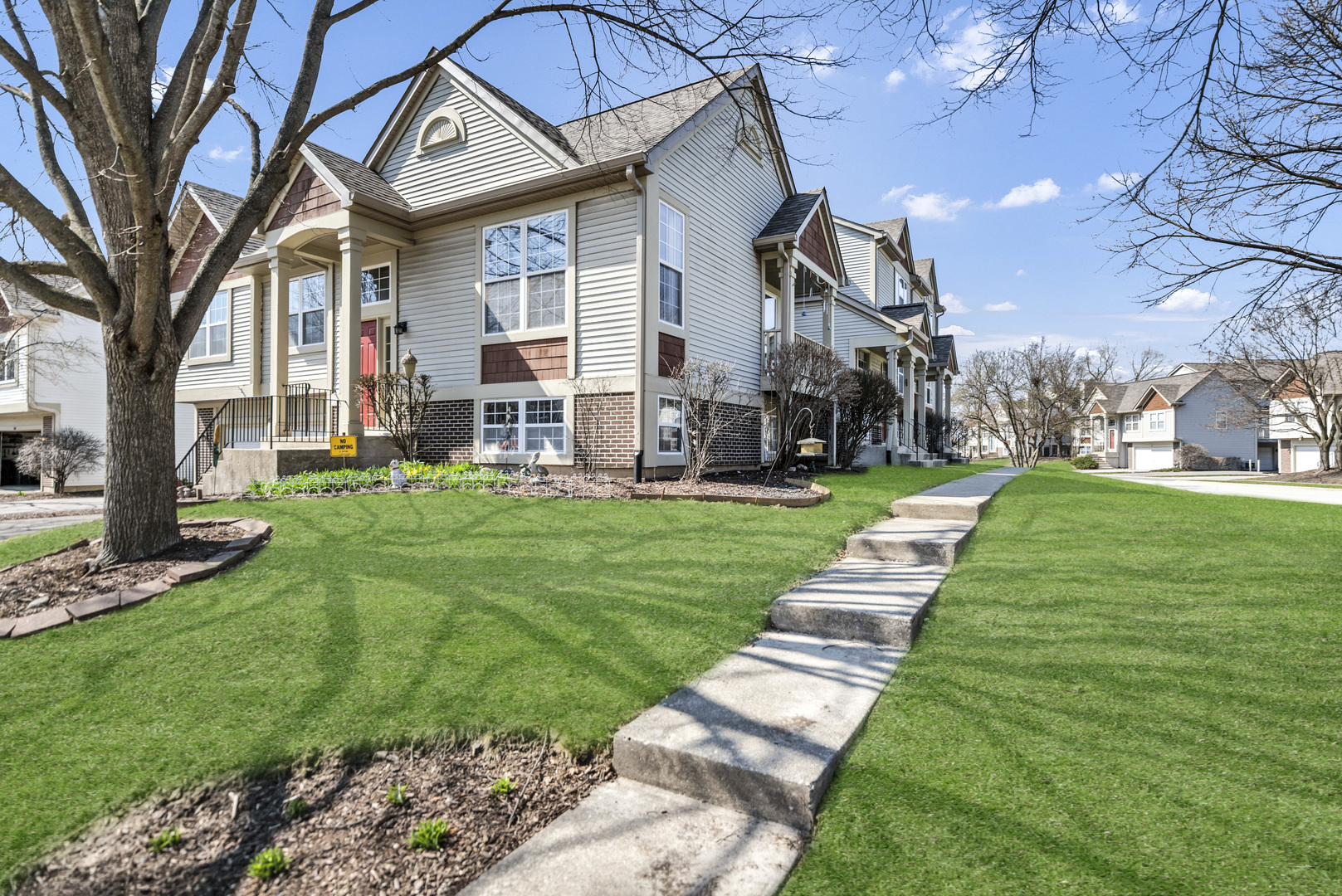 1650 Orchard Court, West Chicago, IL 60185