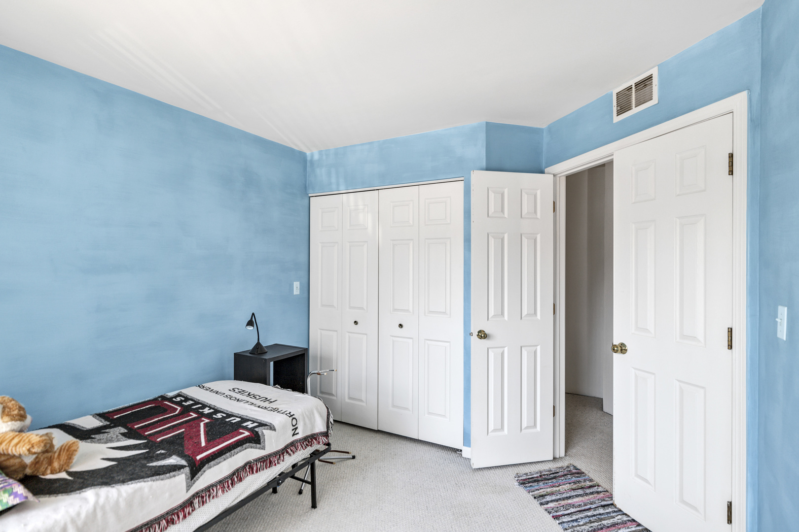 1650 Orchard Court, West Chicago, IL 60185