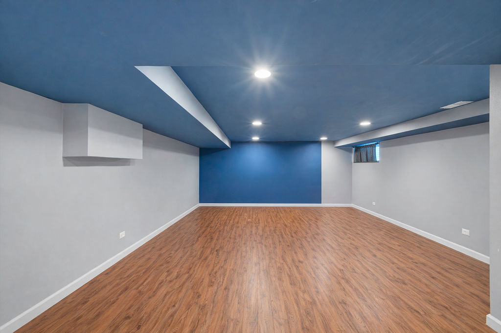 9829 S 51st Avenue, Oak Lawn, IL 60453