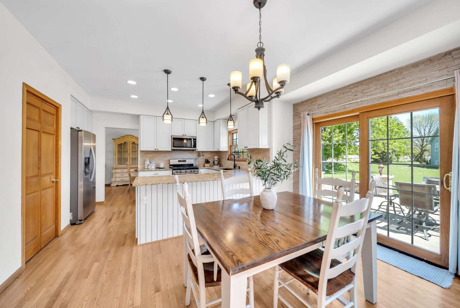 5 Deeke Court, Roselle, IL 60172
