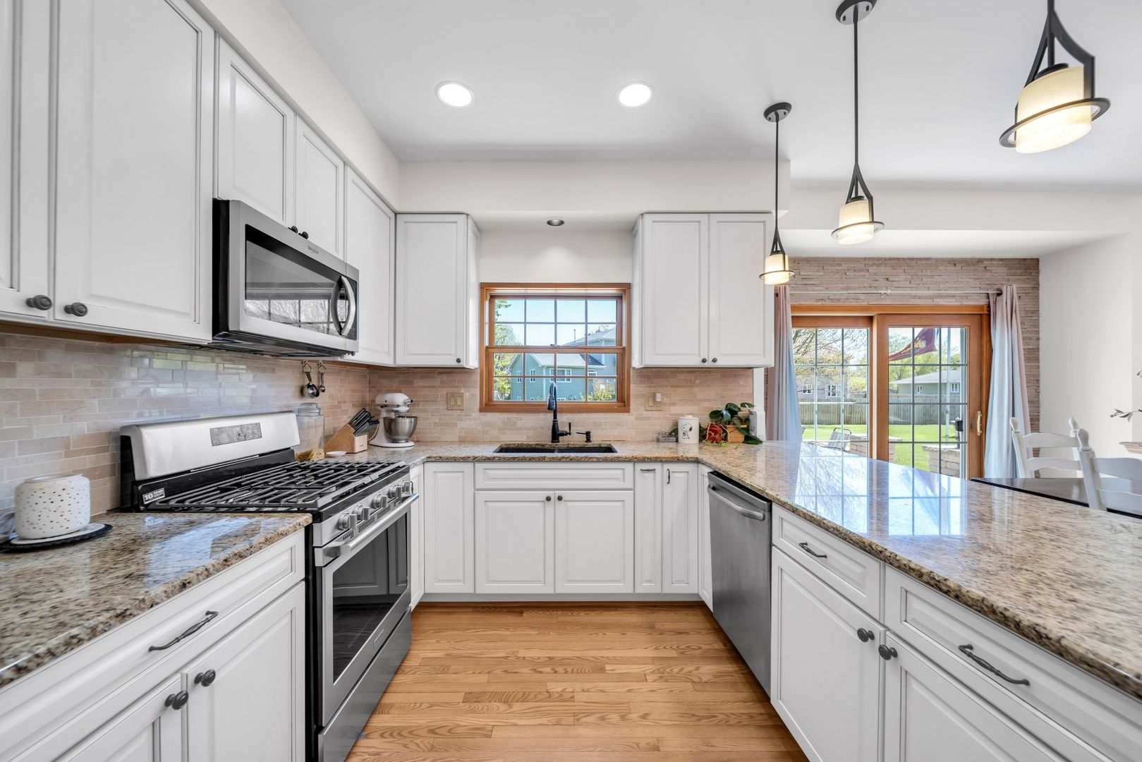 5 Deeke Court, Roselle, IL 60172