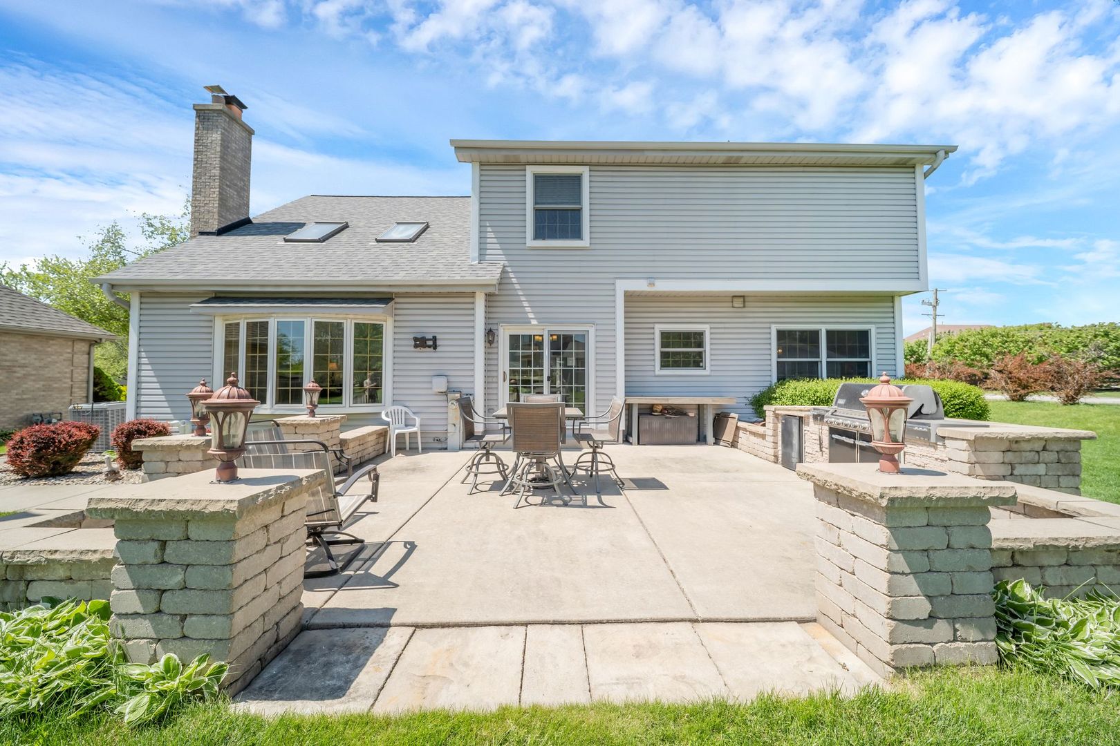5 Deeke Court, Roselle, IL 60172