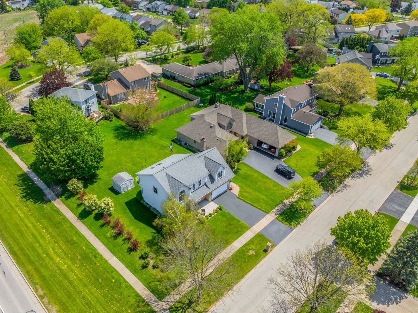 5 Deeke Court, Roselle, IL 60172