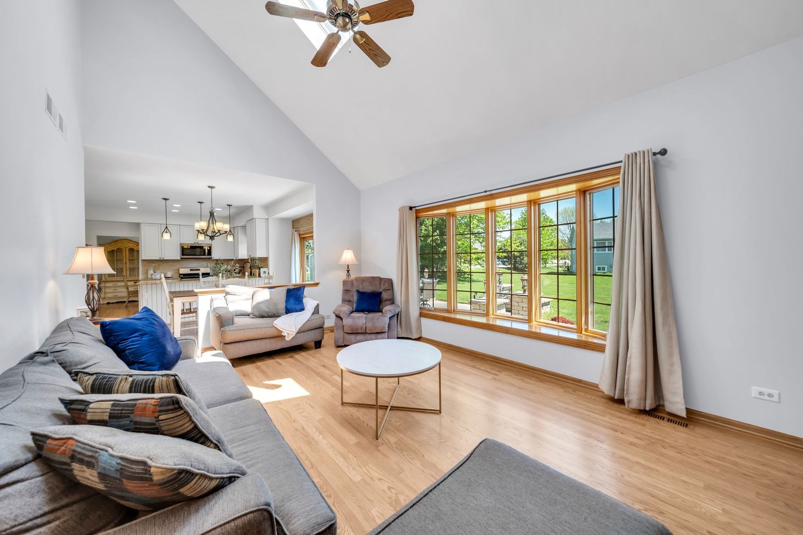 5 Deeke Court, Roselle, IL 60172