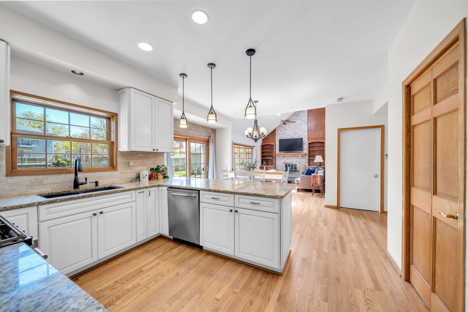5 Deeke Court, Roselle, IL 60172