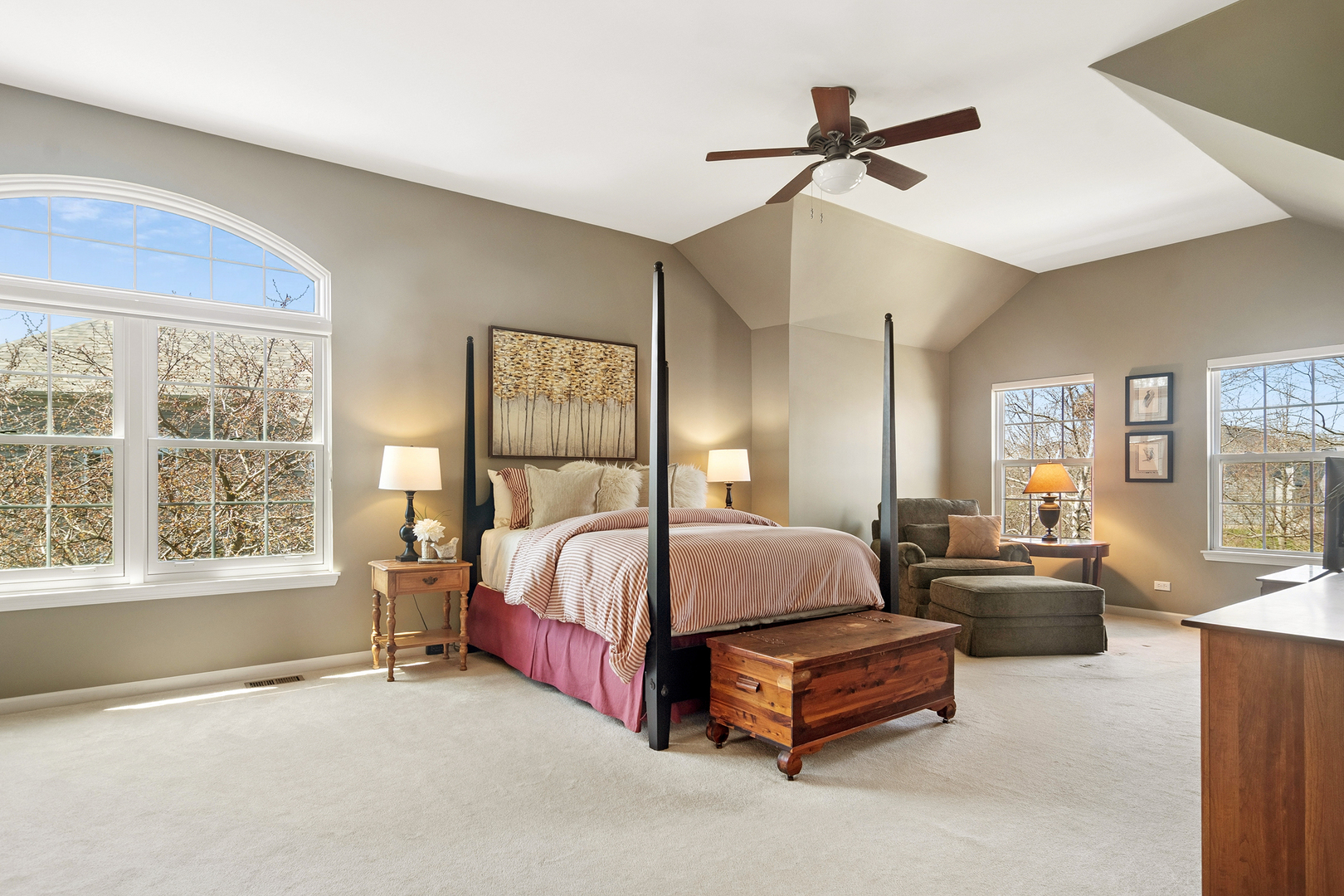 8132 Danneil Circle, Long Grove, IL 60047