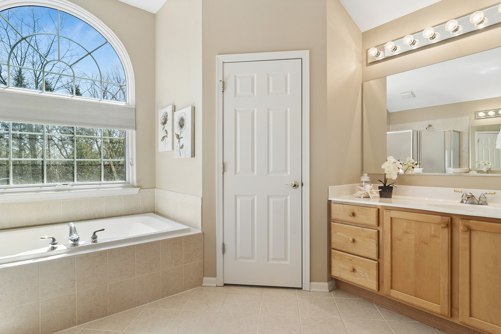 8132 Danneil Circle, Long Grove, IL 60047