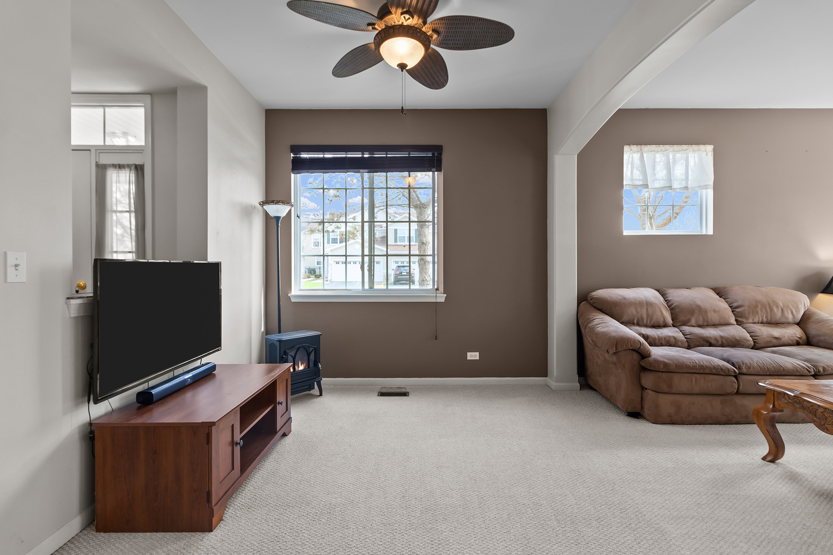 362 N Keswick Circle, Round Lake, IL 60073