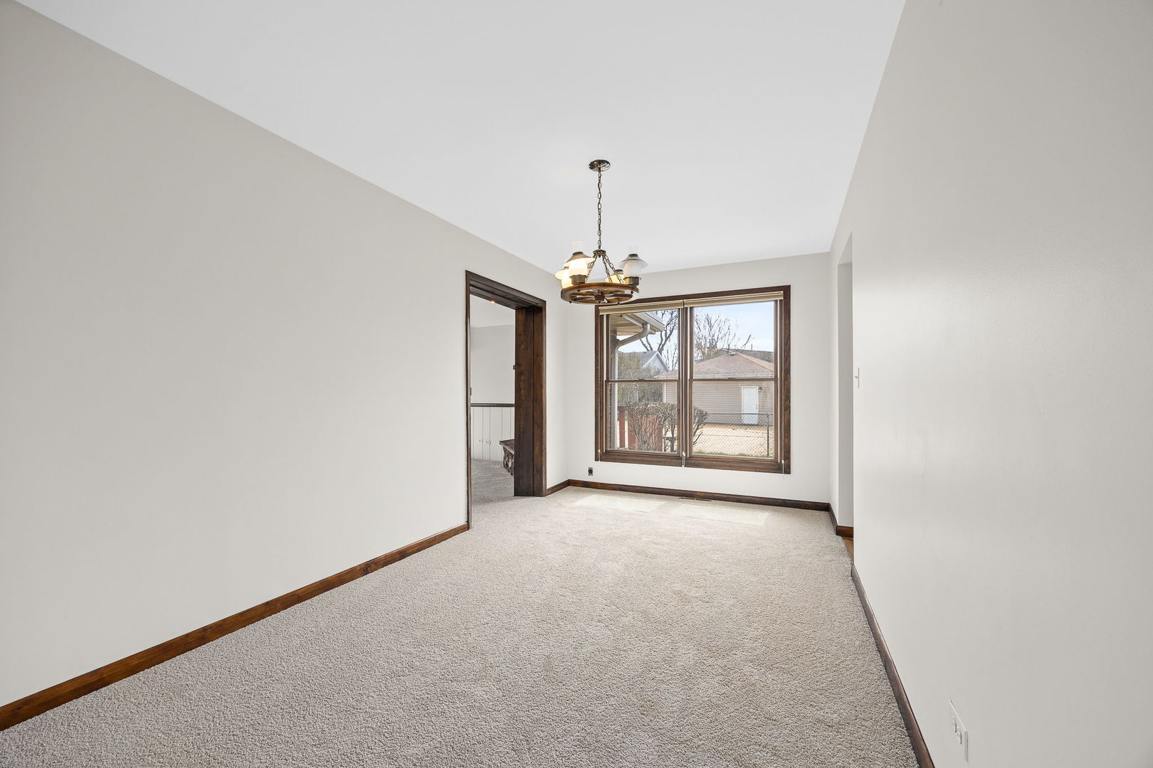 494 Flint Trail, Carol Stream, IL 60188