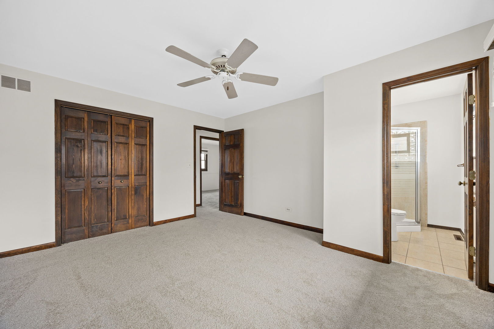 494 Flint Trail, Carol Stream, IL 60188