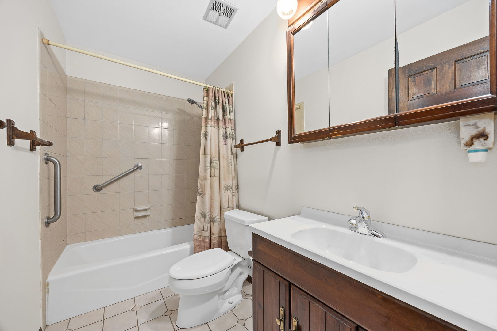 494 Flint Trail, Carol Stream, IL 60188