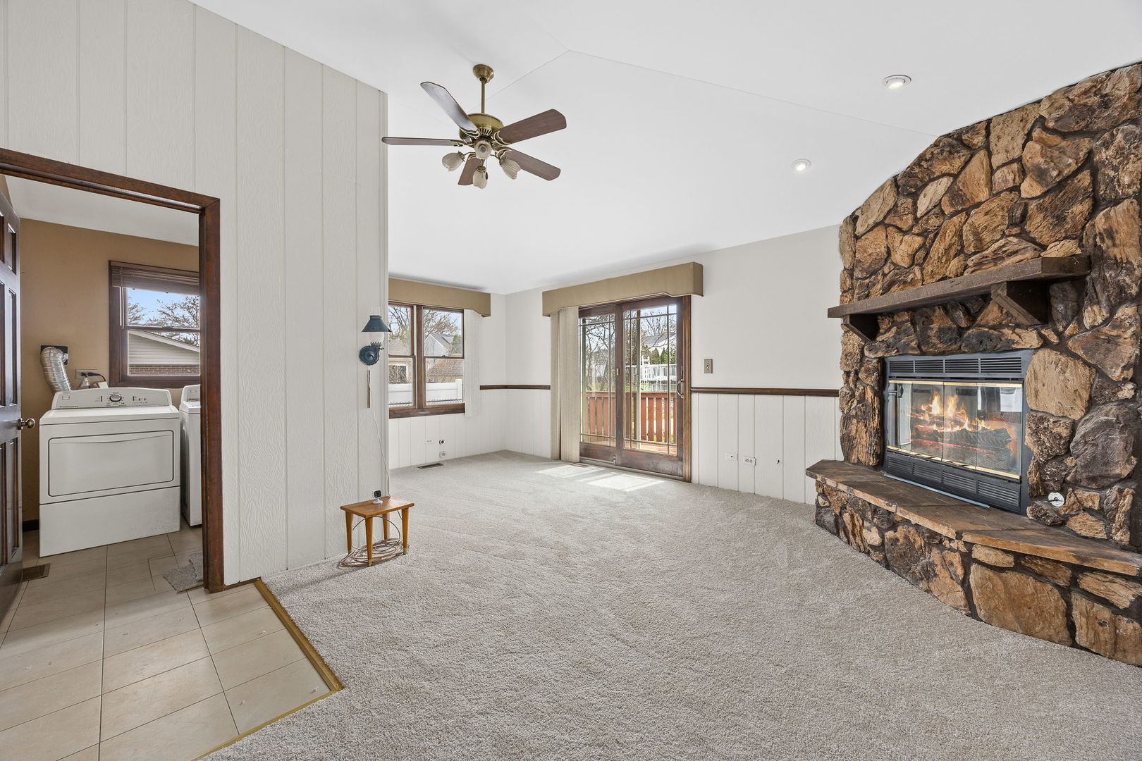 494 Flint Trail, Carol Stream, IL 60188