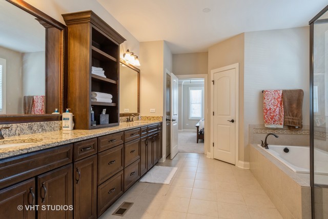 1236 N Webster Street, Naperville, IL 60563