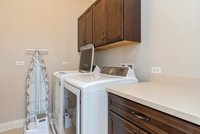 1236 N Webster Street, Naperville, IL 60563