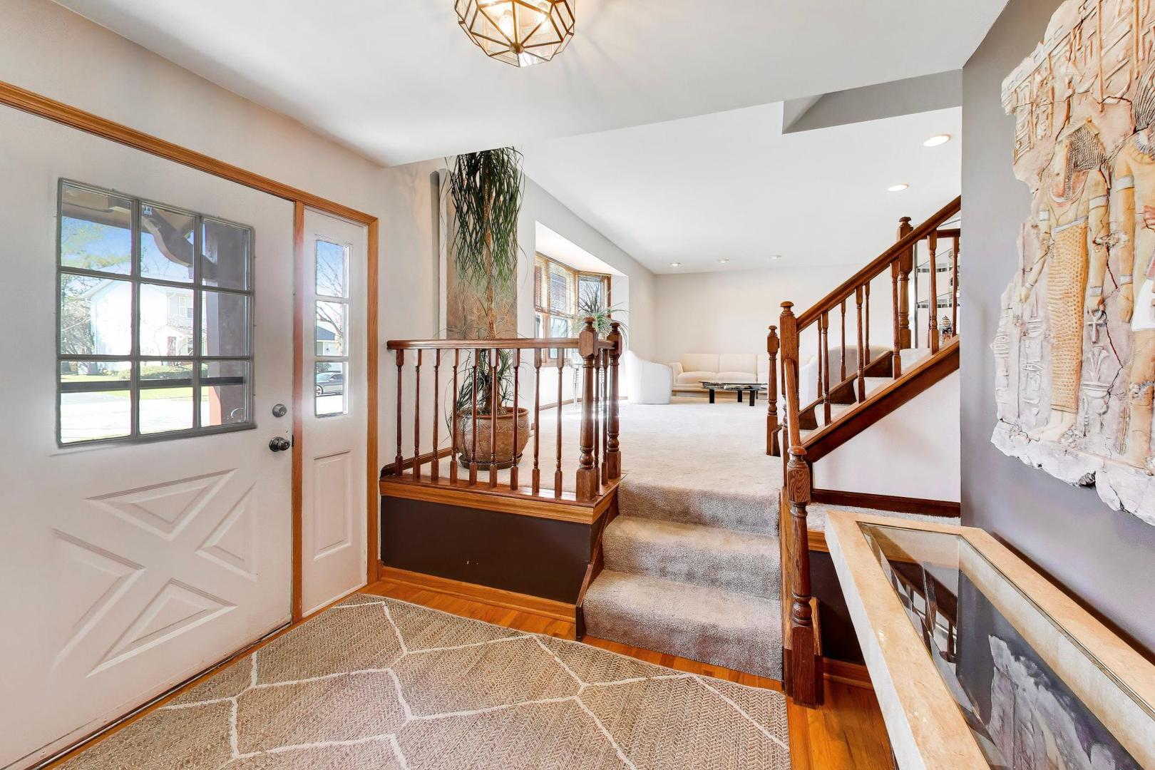 507 Ridgewood Lane, Buffalo Grove, IL 60089