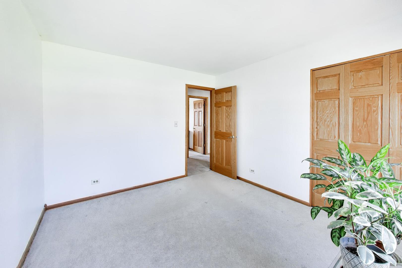 507 Ridgewood Lane, Buffalo Grove, IL 60089