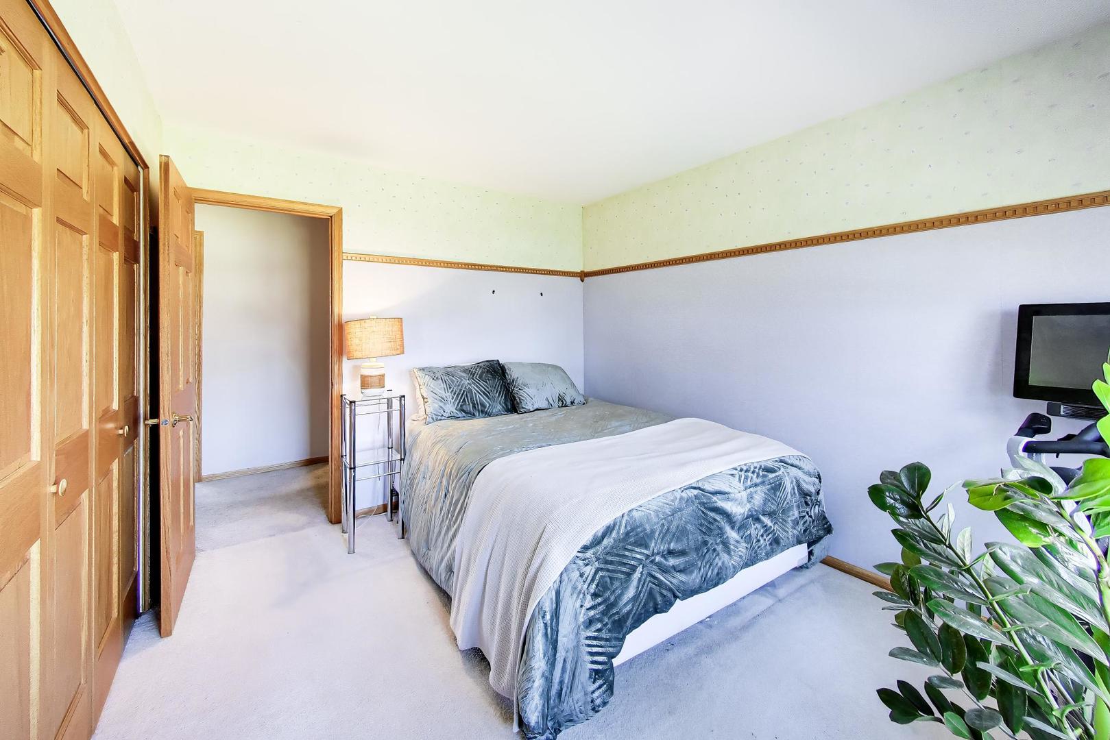 507 Ridgewood Lane, Buffalo Grove, IL 60089