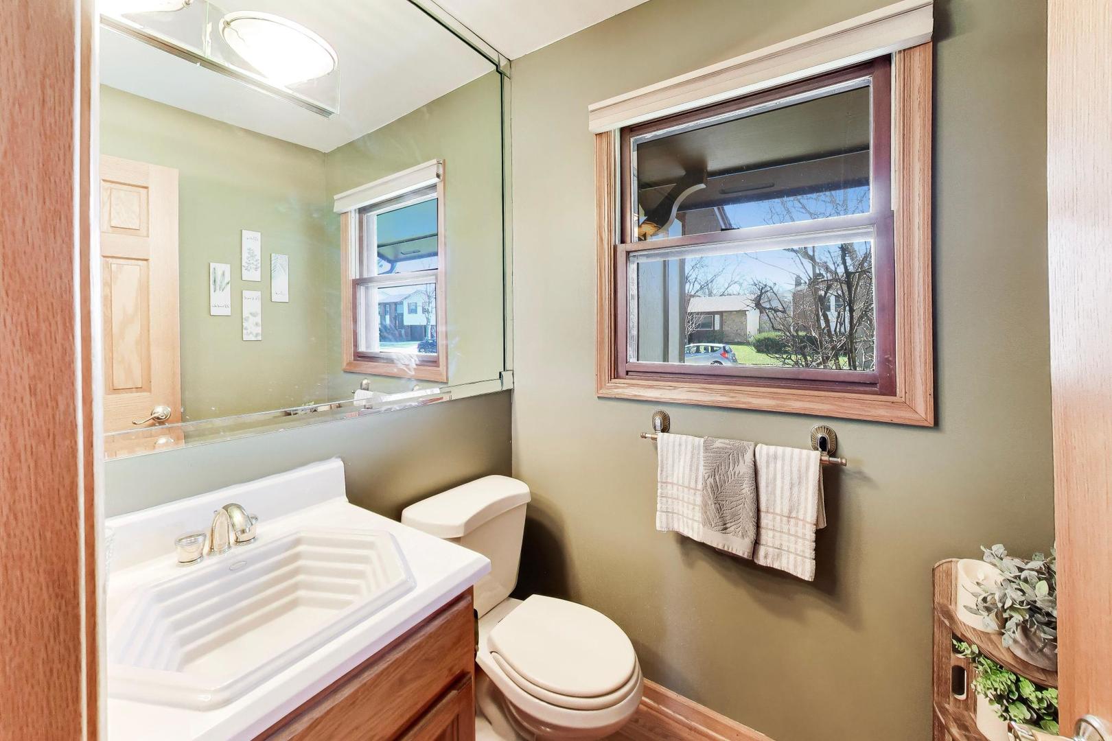 507 Ridgewood Lane, Buffalo Grove, IL 60089