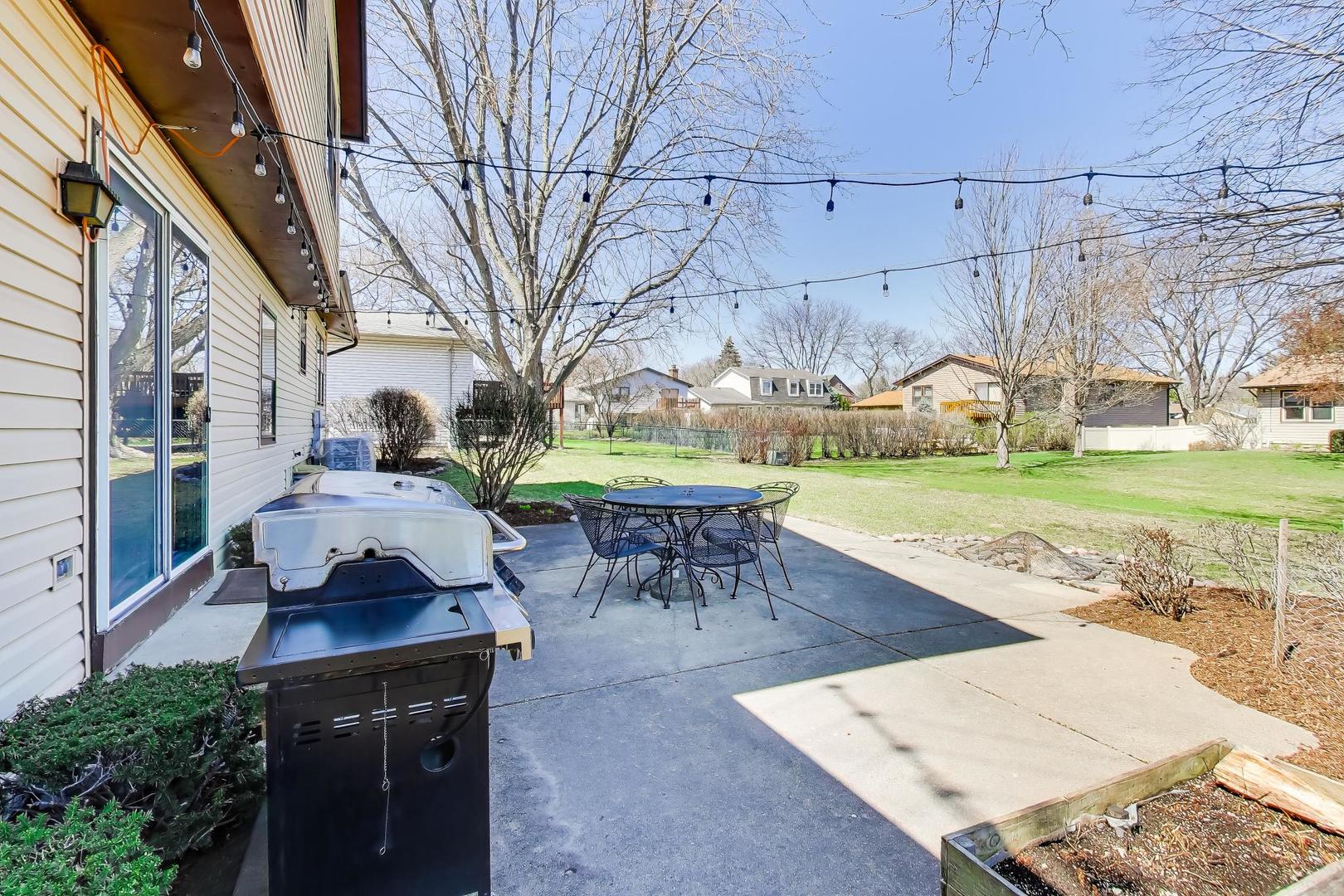 507 Ridgewood Lane, Buffalo Grove, IL 60089