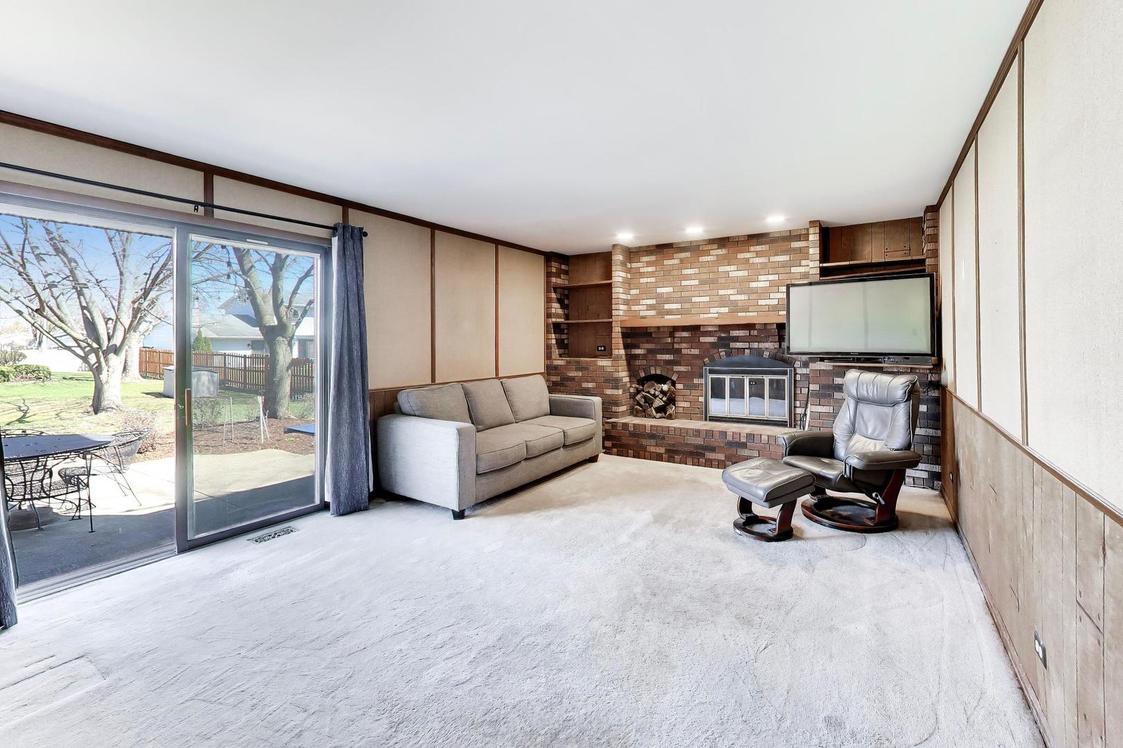 507 Ridgewood Lane, Buffalo Grove, IL 60089