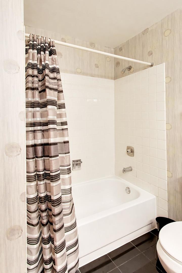 507 Ridgewood Lane, Buffalo Grove, IL 60089