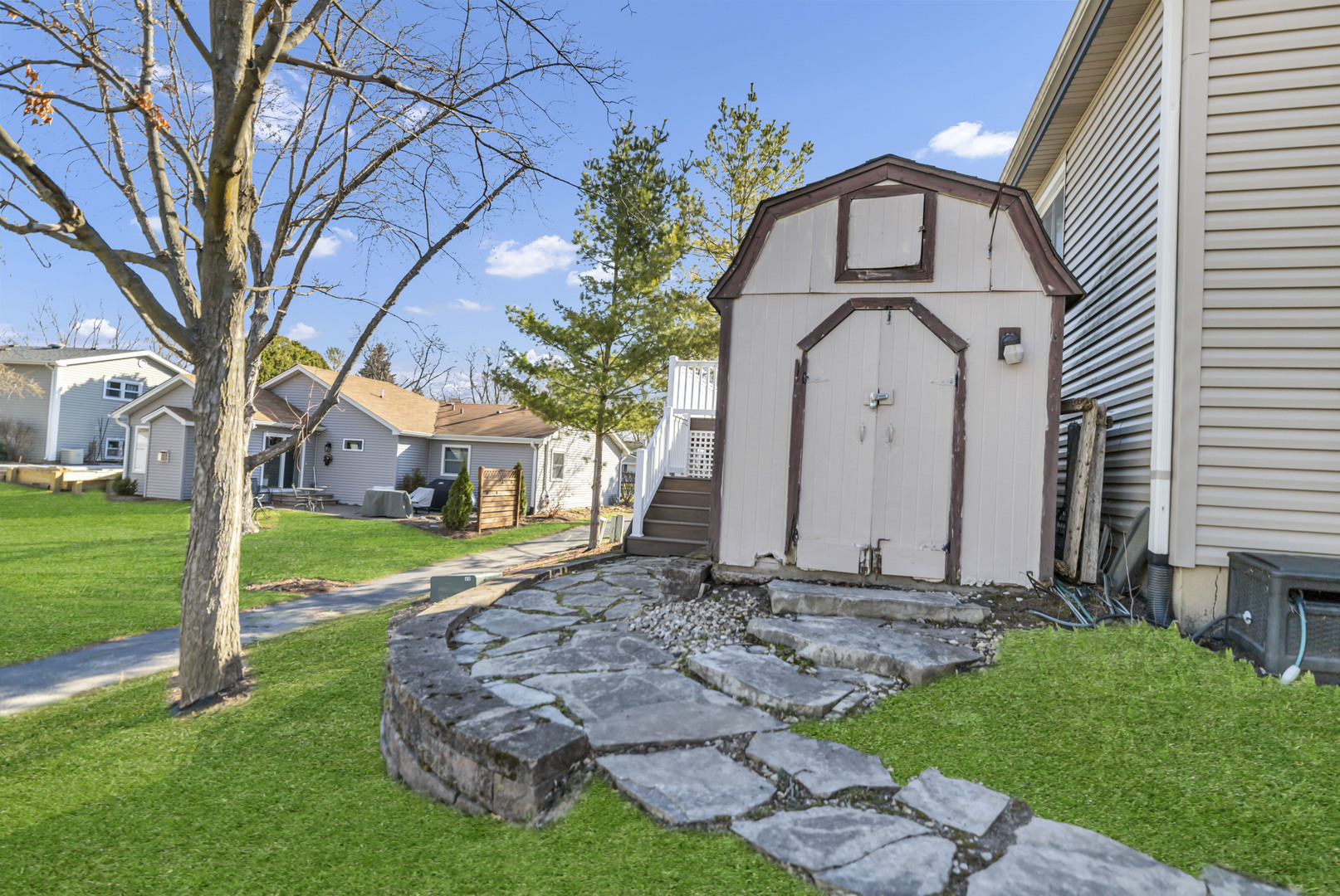 24W474 Surf Court, Naperville, IL 60540