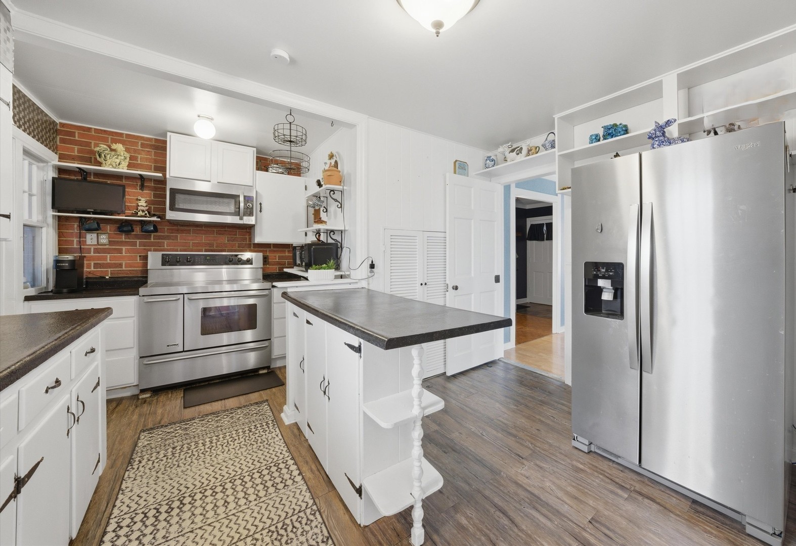 23045 Lahon Road, Steger, IL 60475