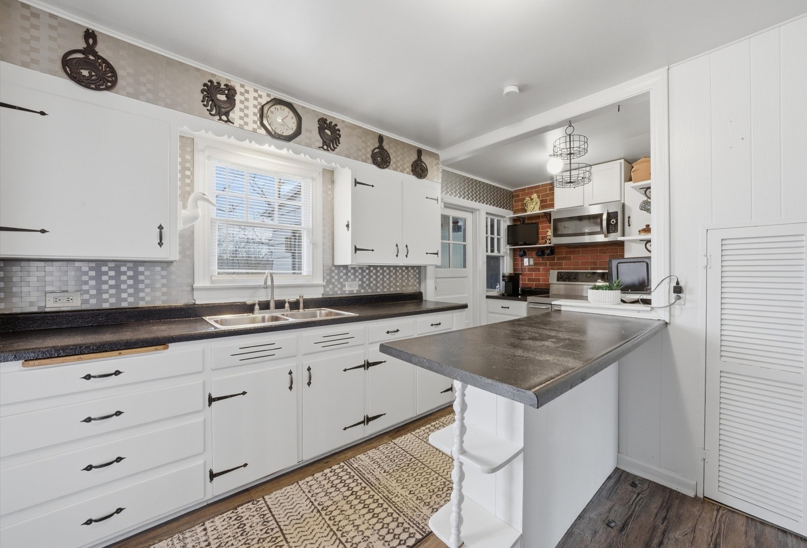 23045 Lahon Road, Steger, IL 60475