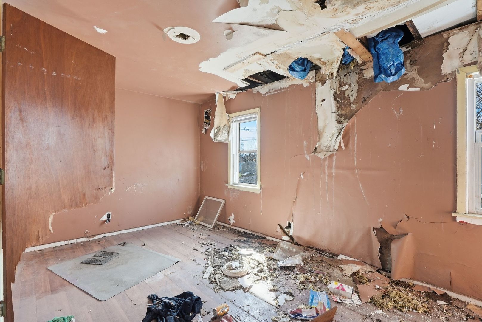 122 W 150th Street, Harvey, IL 60426